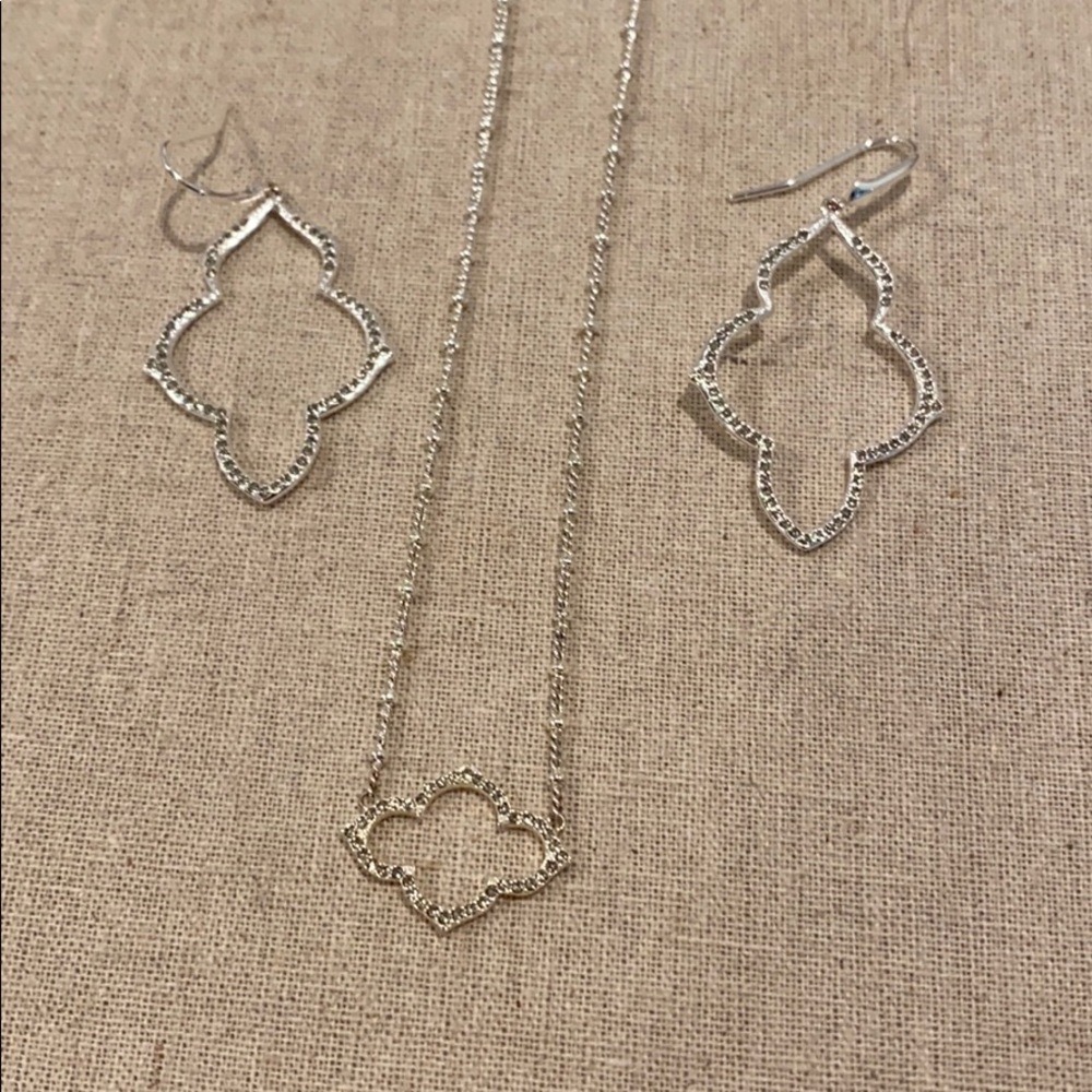 stella and dot earring and necklace set